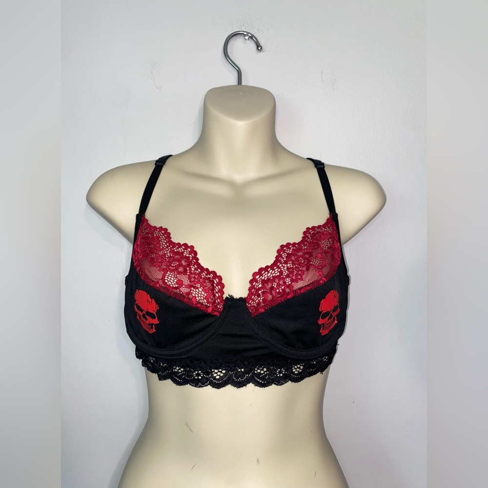 ROMWE Black and‎ Red Sexy Lace  Bralette
